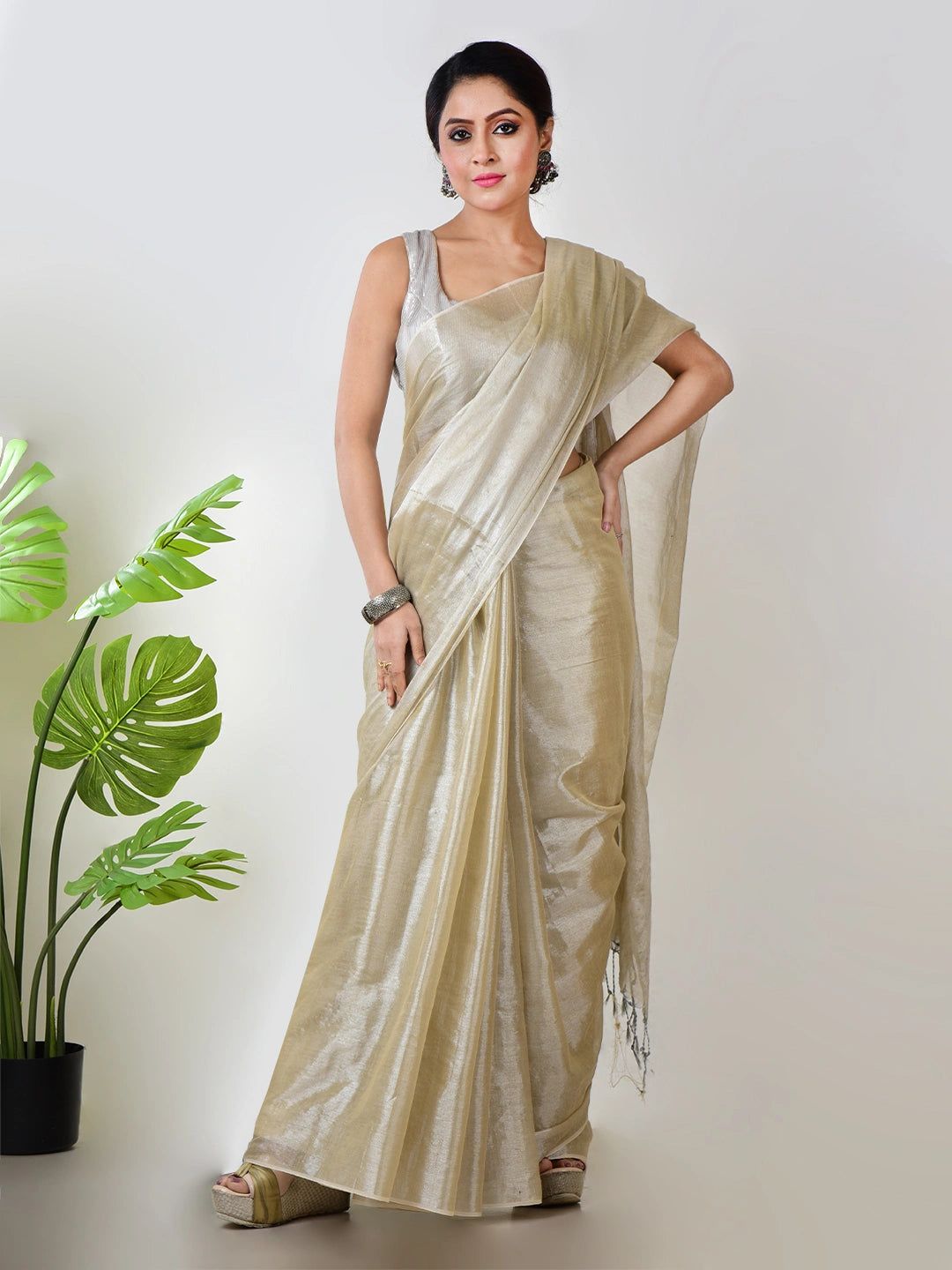 Creamy Glow | Ivory Handloom Tissue Saree