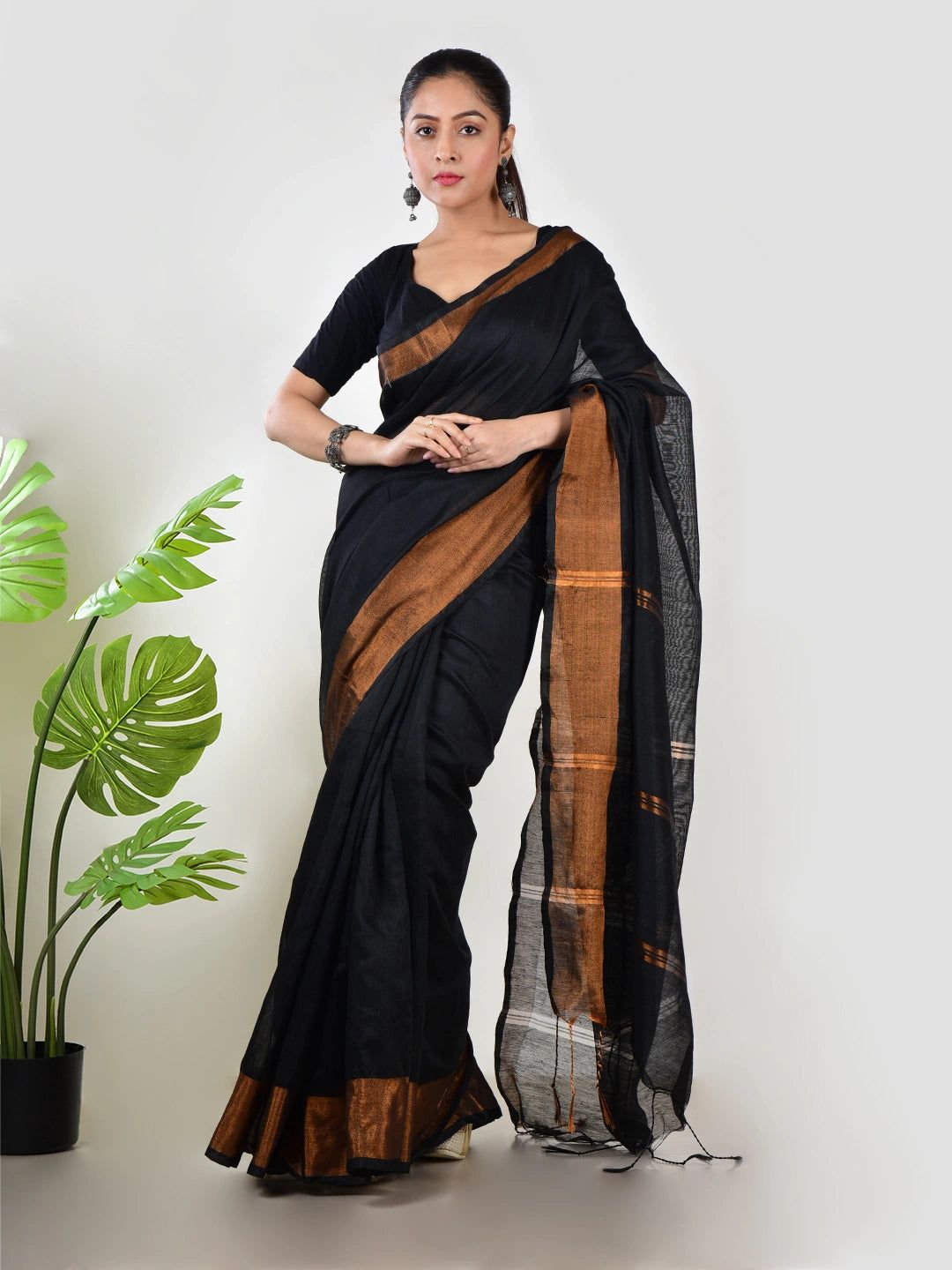 Raagini | Black Handloom Linen Saree