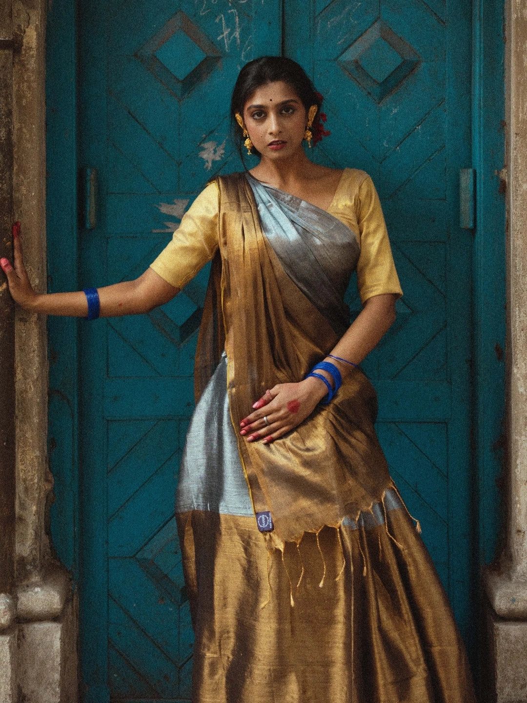 Swarna Chaand | Gold & Silver Handloom Tissue Saree By Antra