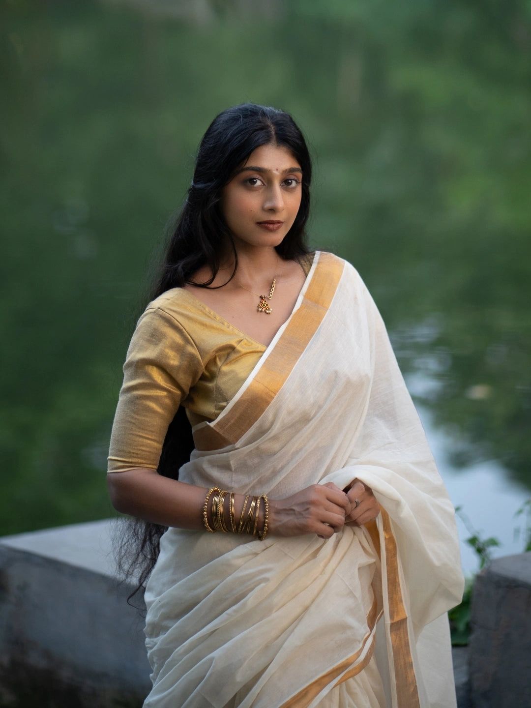 Padmavati | White Kasavu Handloom Cotton Saree image 2