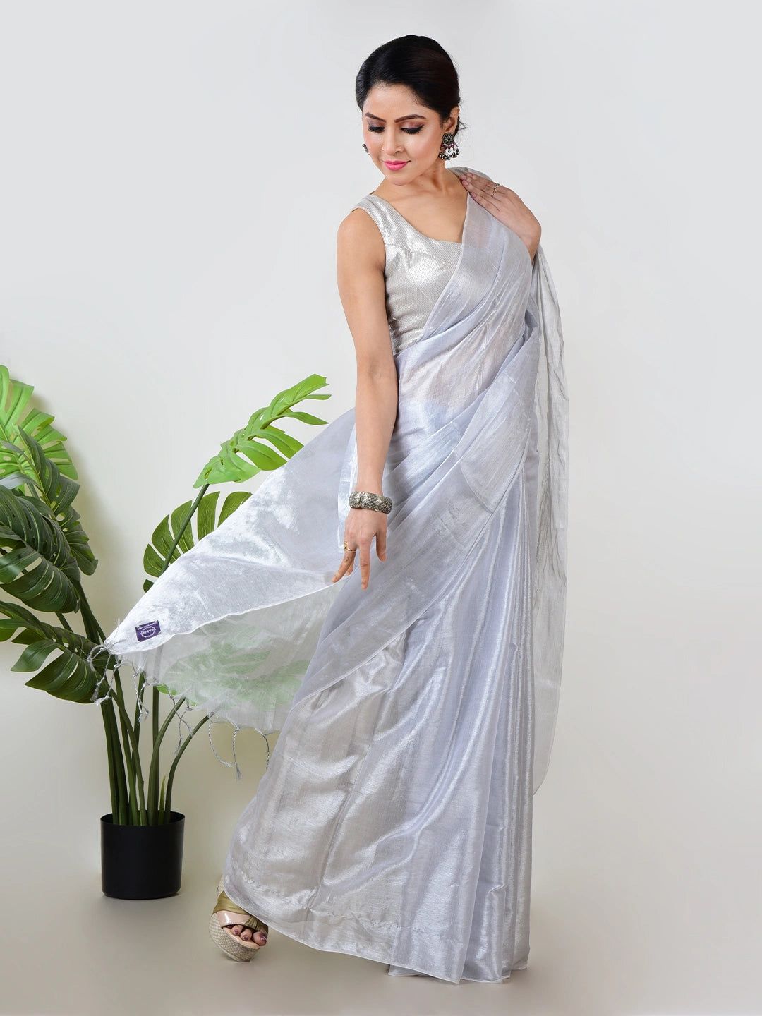 Chandrika | White Handloom Tissue Saree image 2