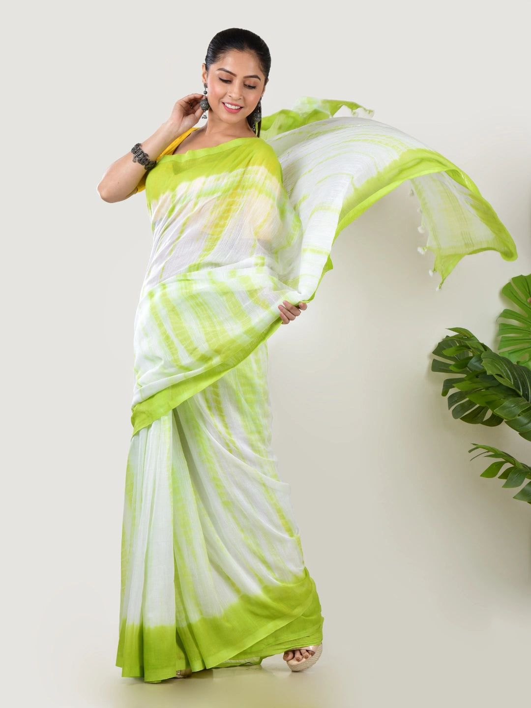 Hara Saaz | Green Handloom Mul Cotton Saree image 2