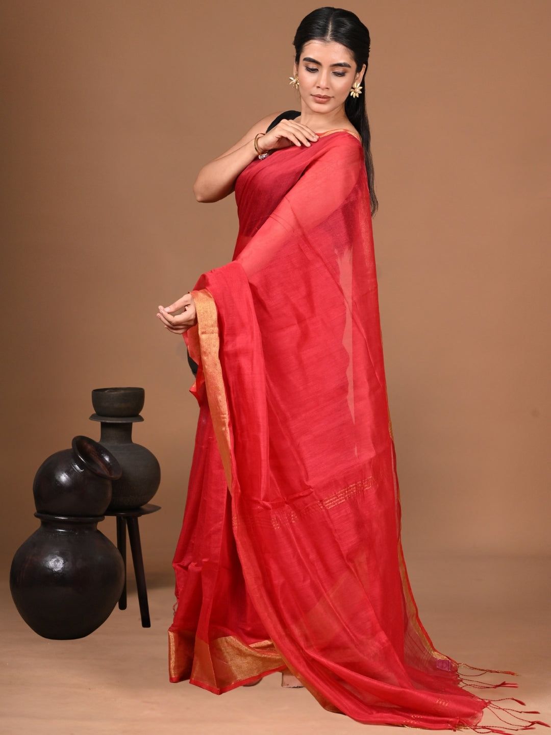 Lal Gagan | Red Handloom Linen Saree image 3