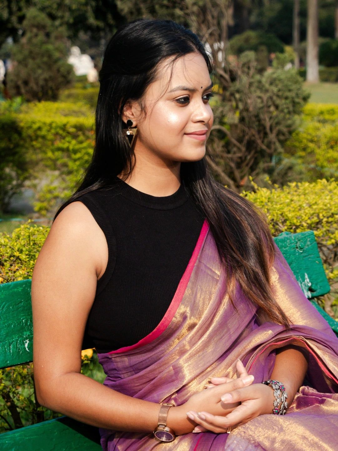 Sunehri Rush | Gold & Pink Handloom Tissue Saree image 3