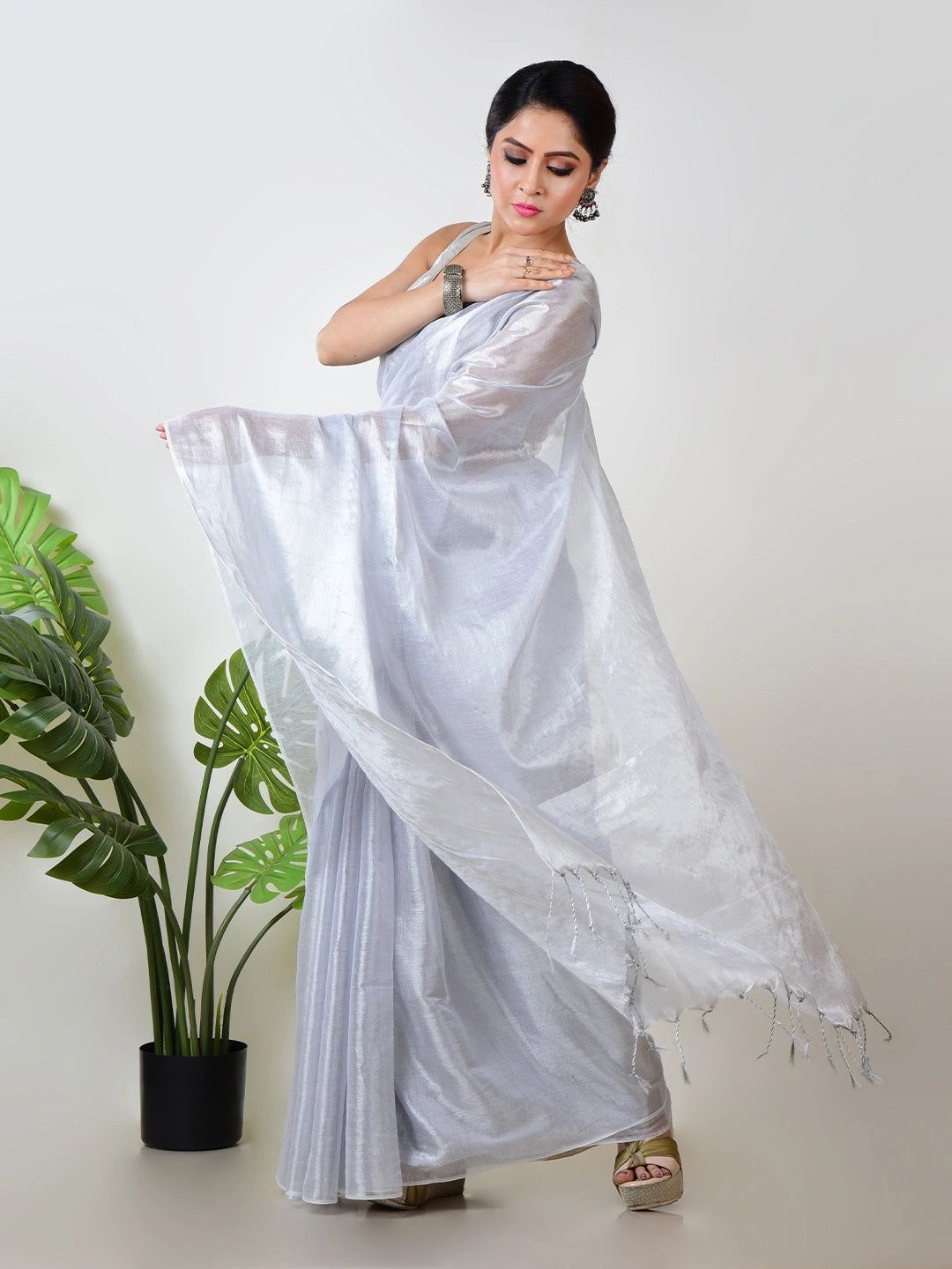 Chandrika | White Handloom Tissue Saree image 3