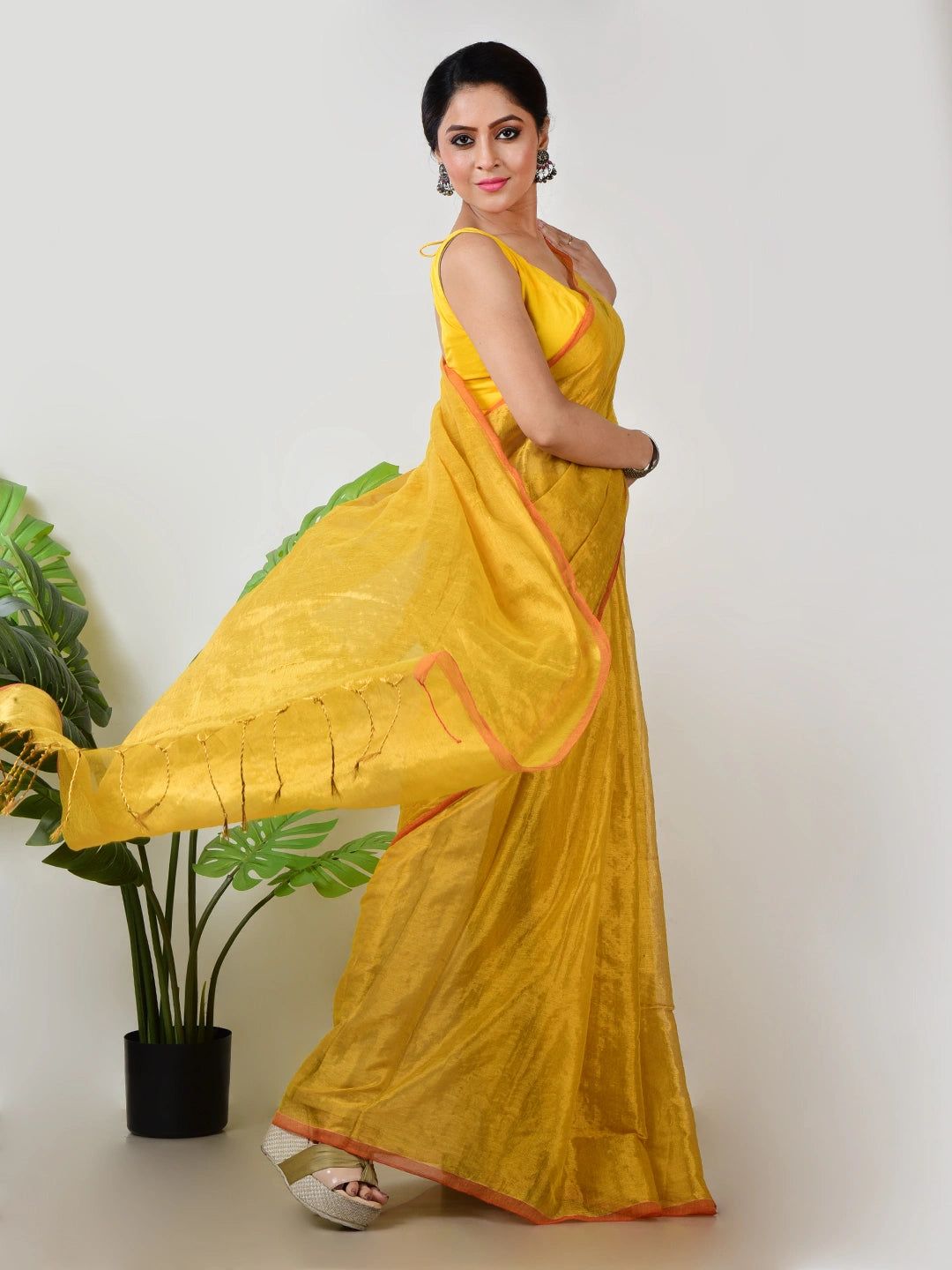Honey Glow | Yellow Handloom Tissue Saree image 3
