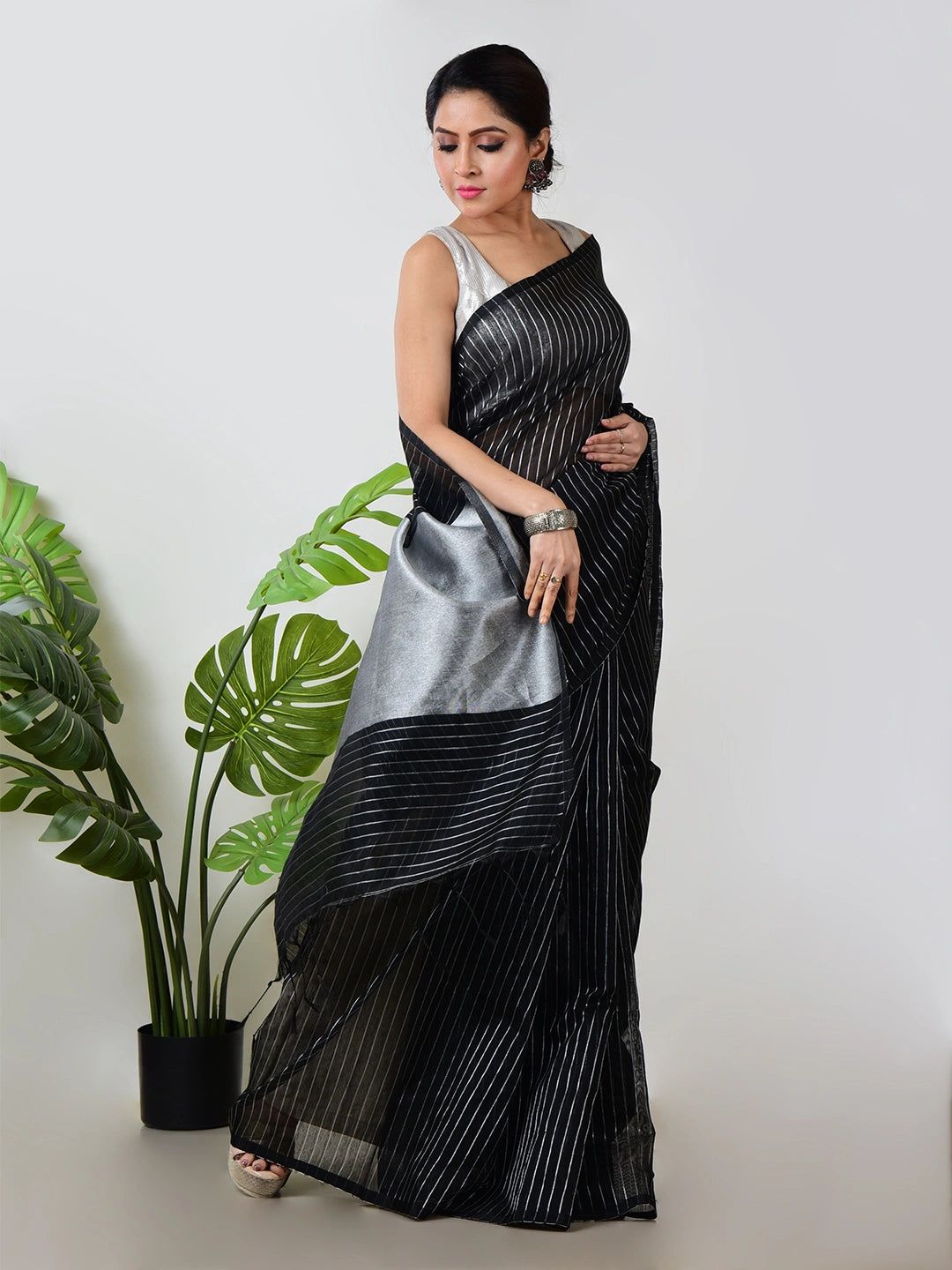 Nritya Nupur | Black Handloom Linen Saree With White Zari Stripe image 3