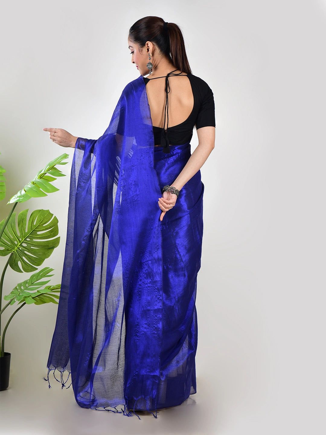 Neelsagar | Ink Blue Handloom Tissue Saree image 3