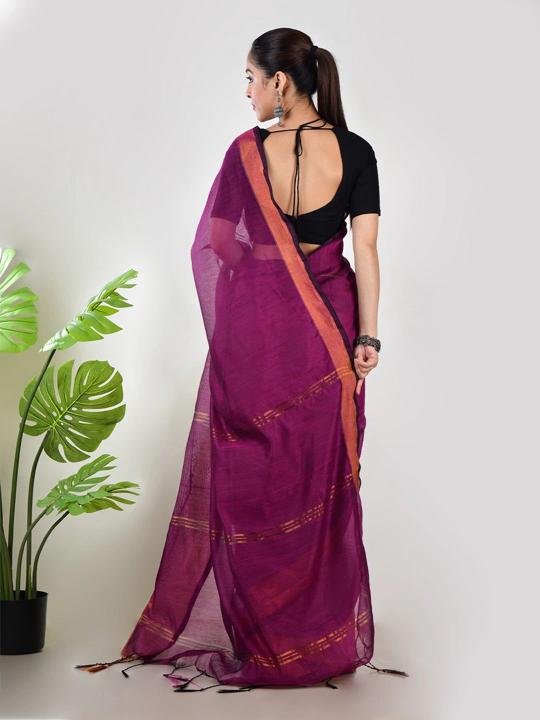 Lavender Chhaon | Purple Handloom Linen Saree image 3