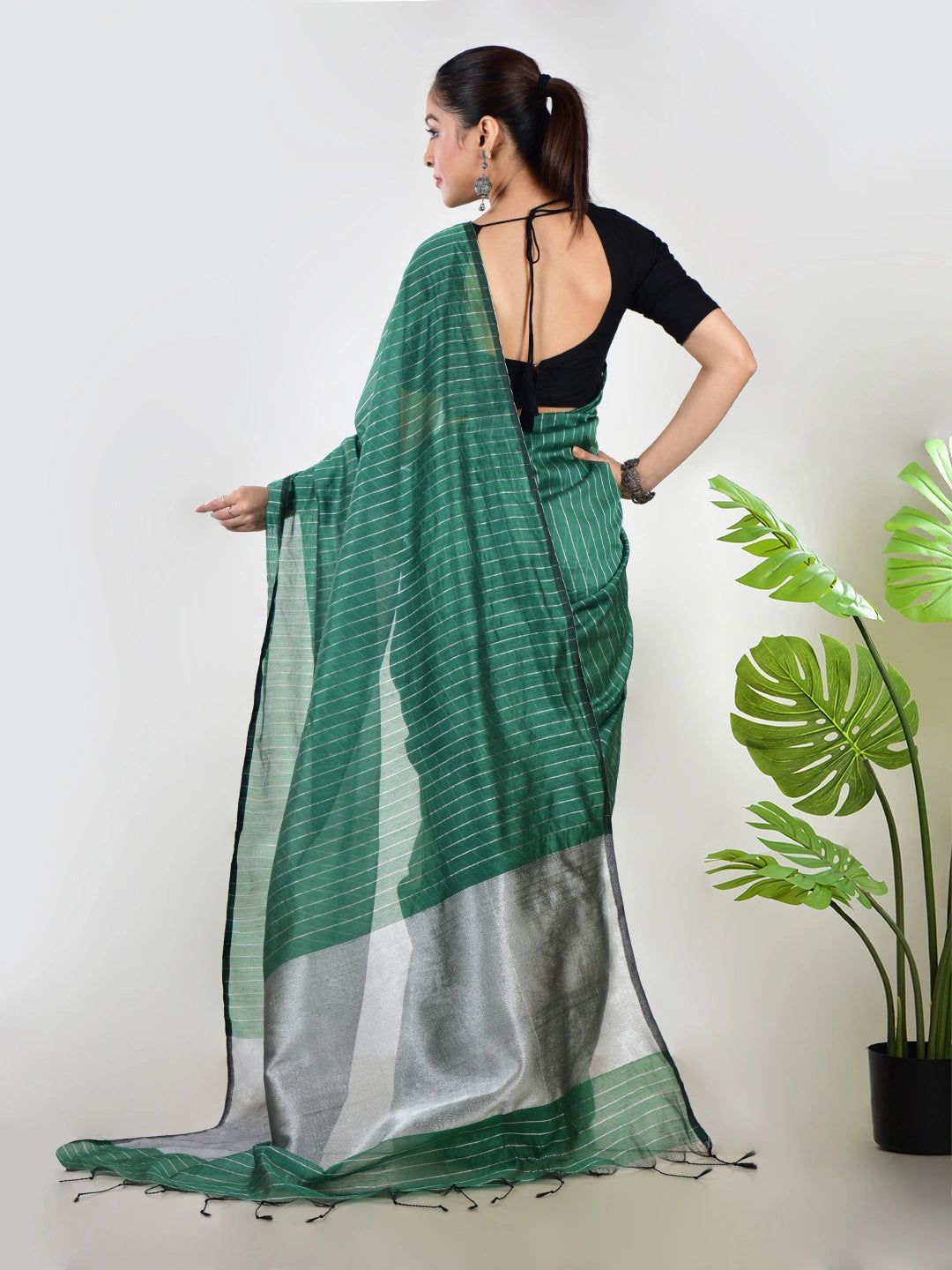 Mint Whisper | Turquoise Green Handloom Linen Saree image 3