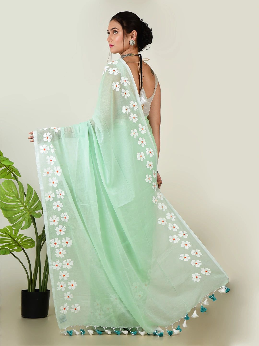 Saaj Hara | Pastel Green Handloom Cotton Saree With Delicate Handcrafted Floral Art image 3