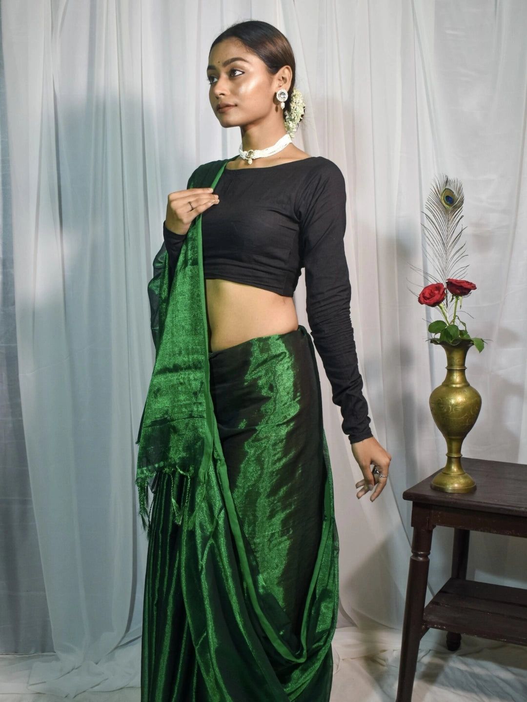 Hara Noor | Bottle Green Handloom Tissue Saree image 3