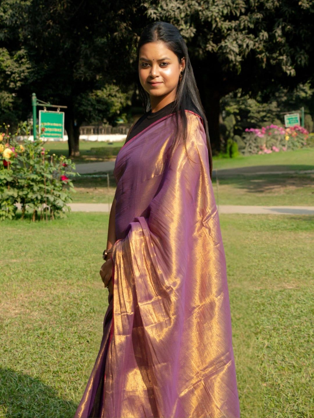 Sunehri Rush | Gold & Pink Handloom Tissue Saree image 4