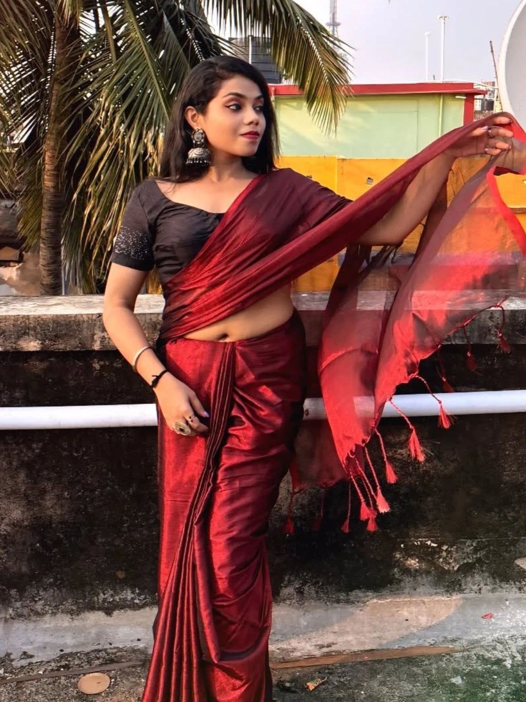 Wine Drizzle| Wine Red Handloom Tissue Saree image 4