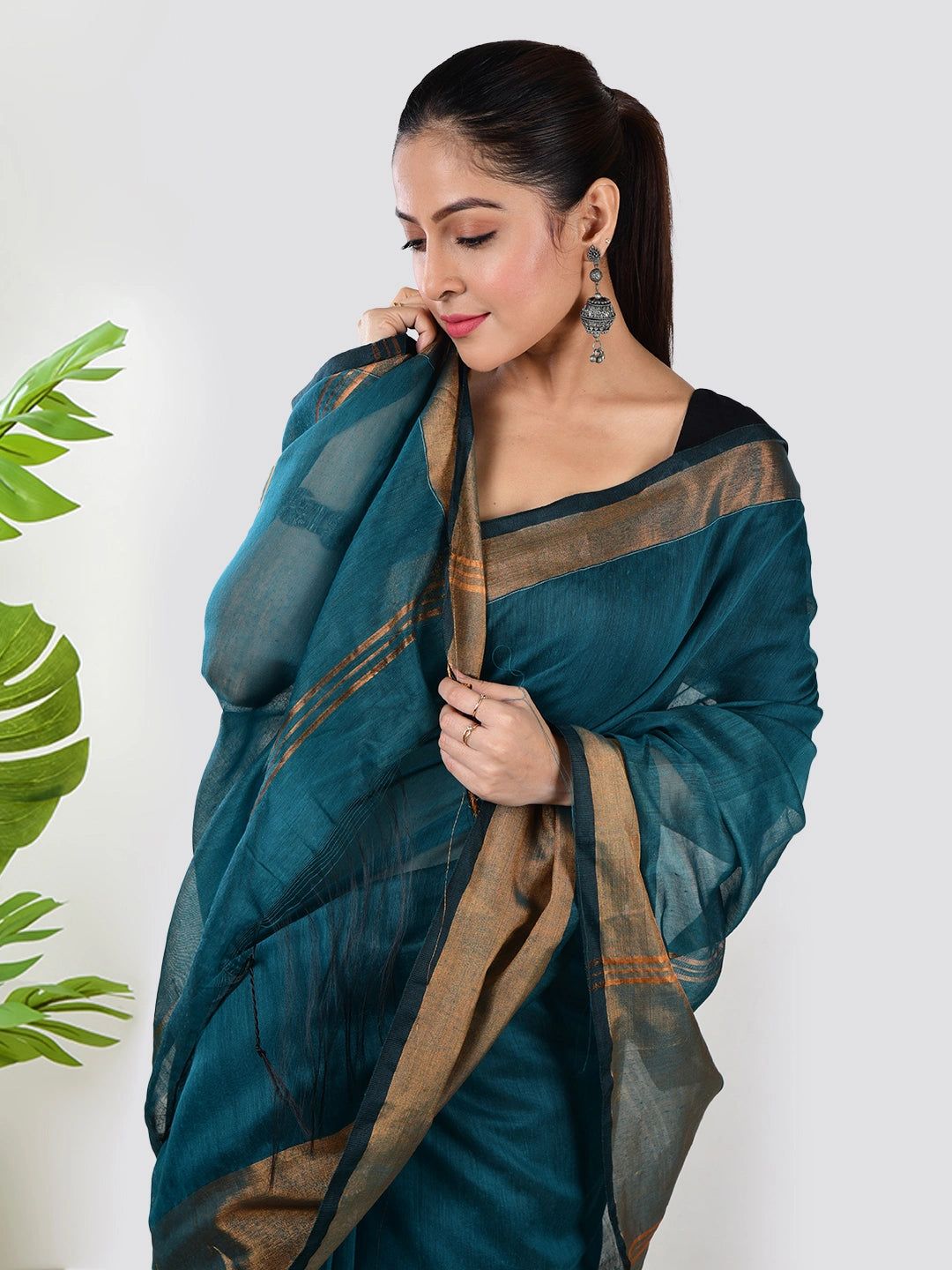 Turquoise Leher | Turquoise Handloom Linen Saree image 4