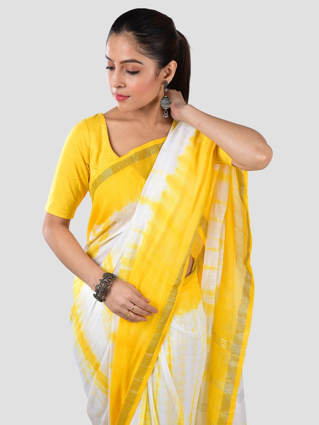 Sooraj Leher | Yellow Handloom Mul Cotton Saree image 4