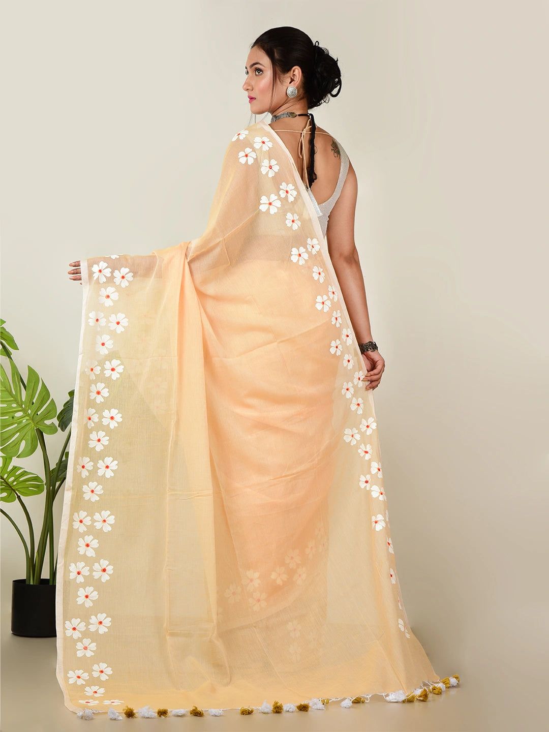 Rosy Mehak | Peach Beige Handloom Cotton Saree With Delicate Handcrafted Floral Art image 4