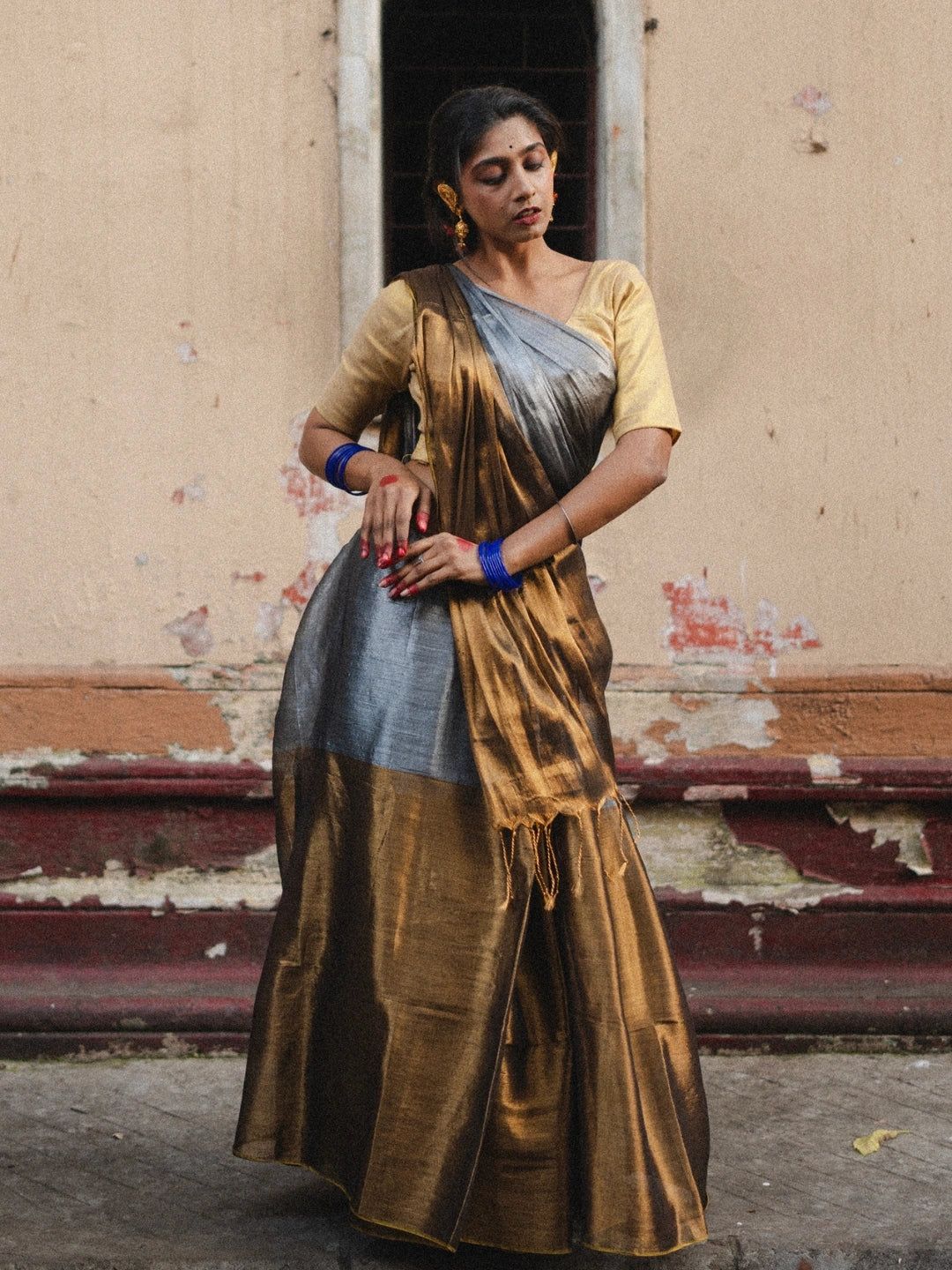 Swarna Chaand | Gold & Silver Handloom Tissue Saree By Antra image 4