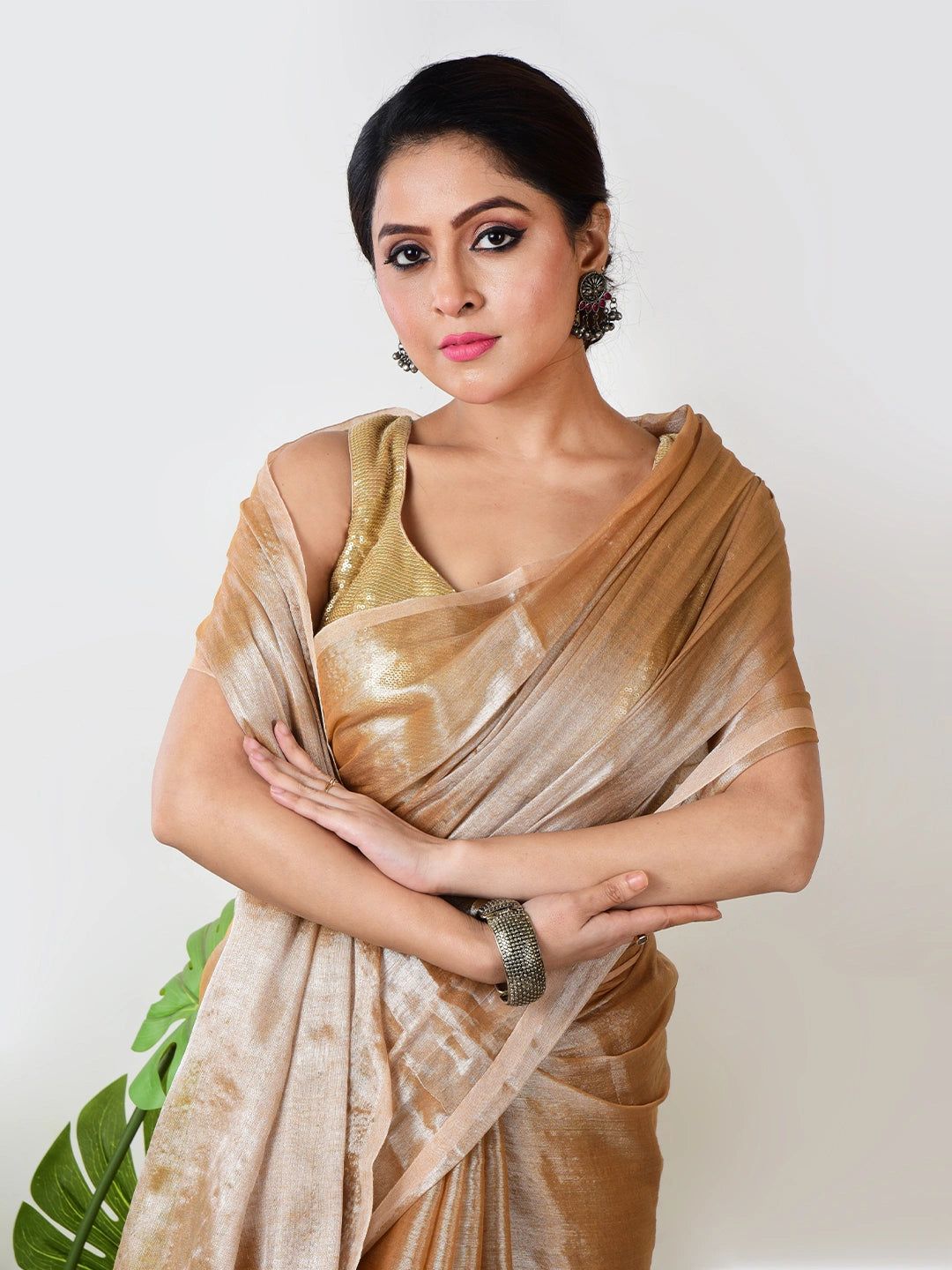 Rosy Dazzle | Rose Gold Handloom Tissue Saree image 5