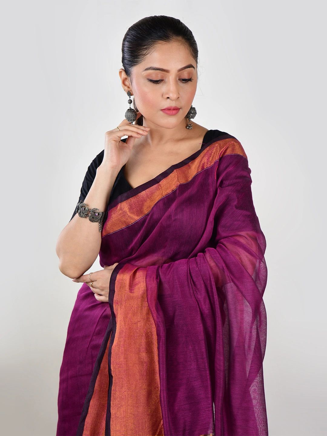 Lavender Chhaon | Purple Handloom Linen Saree image 5