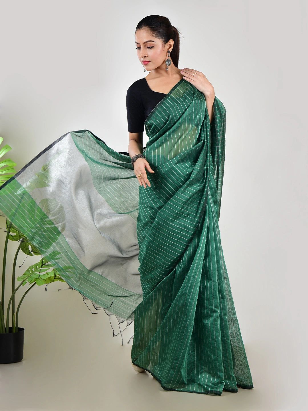 Mint Whisper | Turquoise Green Handloom Linen Saree image 5