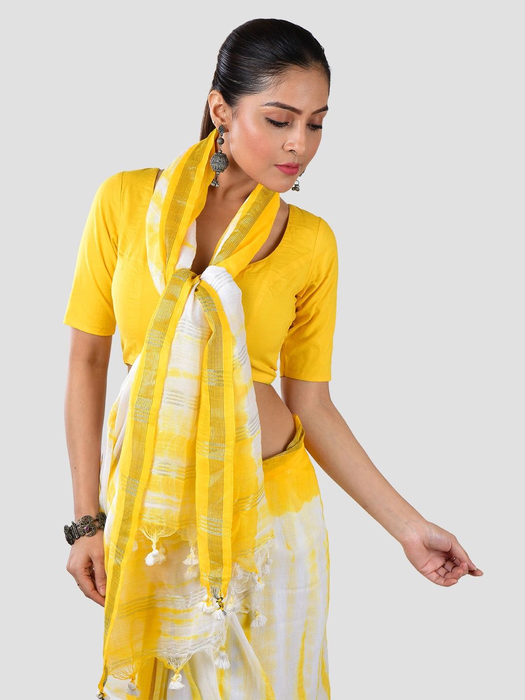 Sooraj Leher | Yellow Handloom Mul Cotton Saree image 5