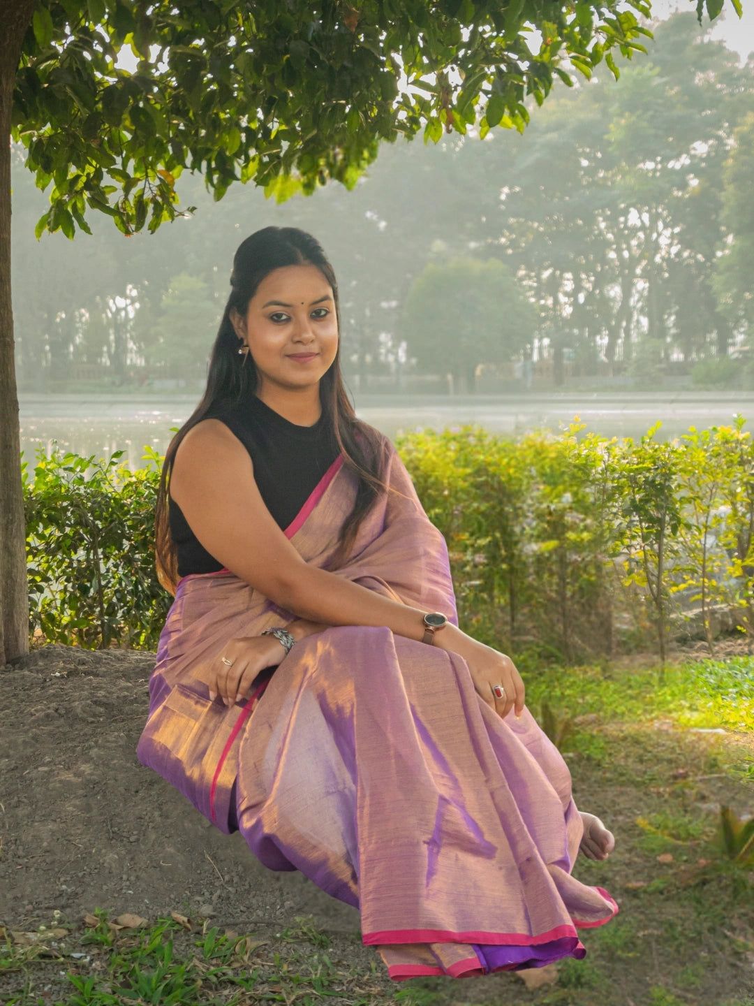 Sunehri Rush | Gold & Pink Handloom Tissue Saree image 6