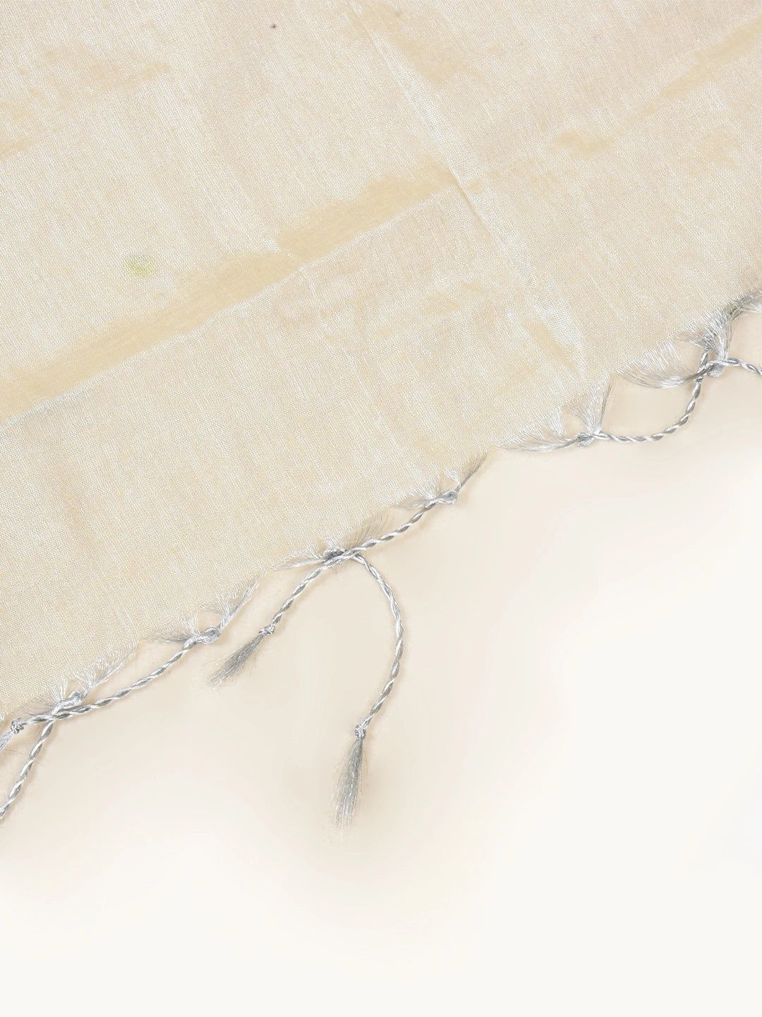 Creamy Glow | Ivory Handloom Tissue Saree image 6