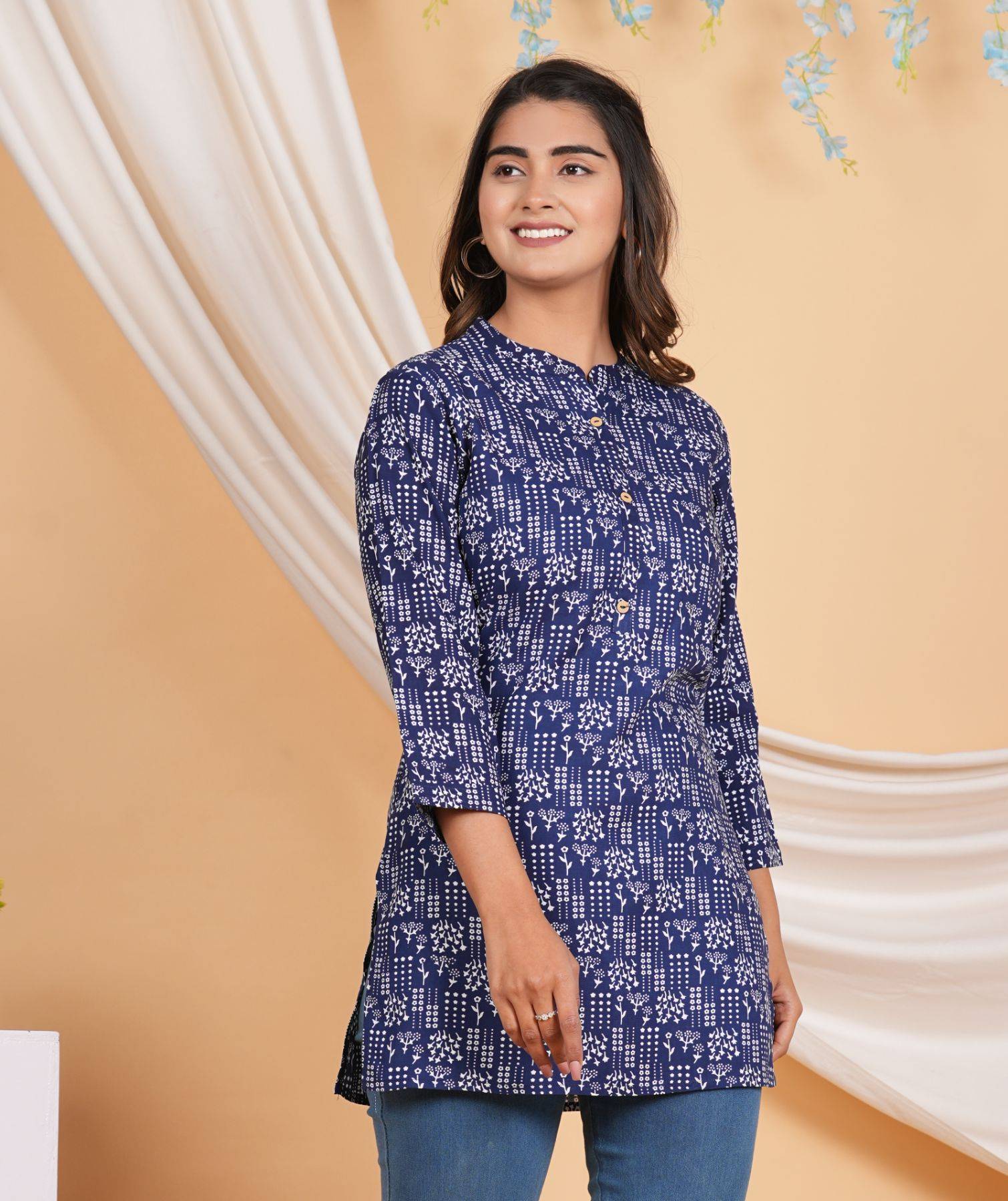 Aarti Fashion Women Printed Blue Kurti image 3