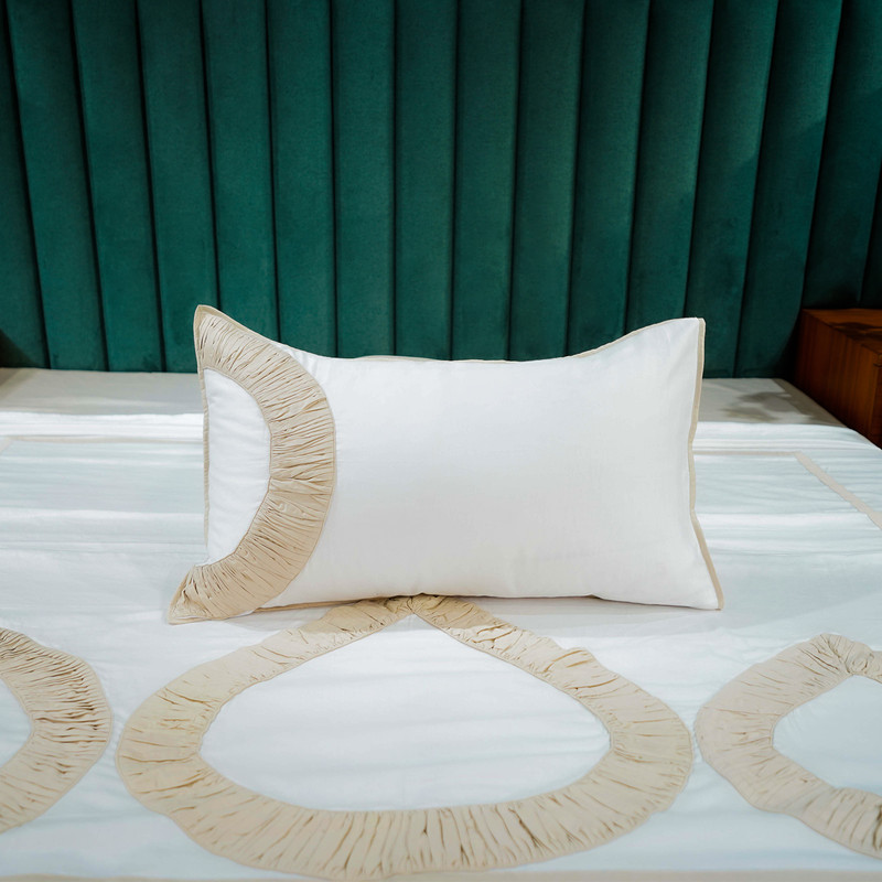 Teardrop Elegance Pure Alabaster Bed Sheet- Queen-228.6cmx259.08cm-300 Thread Count