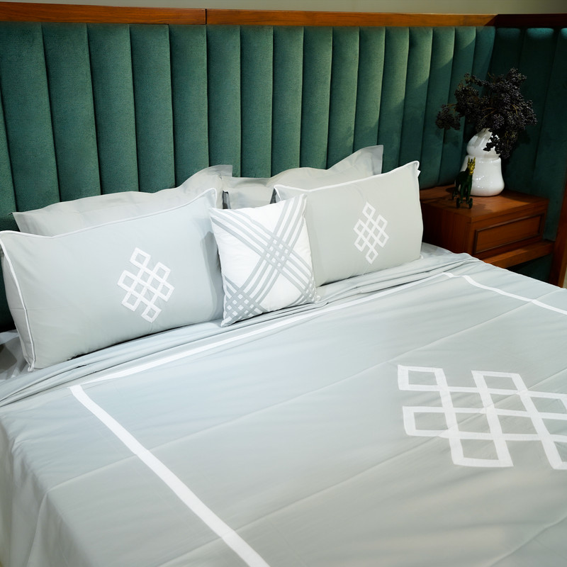 Abstract Fusion Silver Mist Bed Sheet- Queen-228.6cmx259.08cm-500 Thread Count image 2