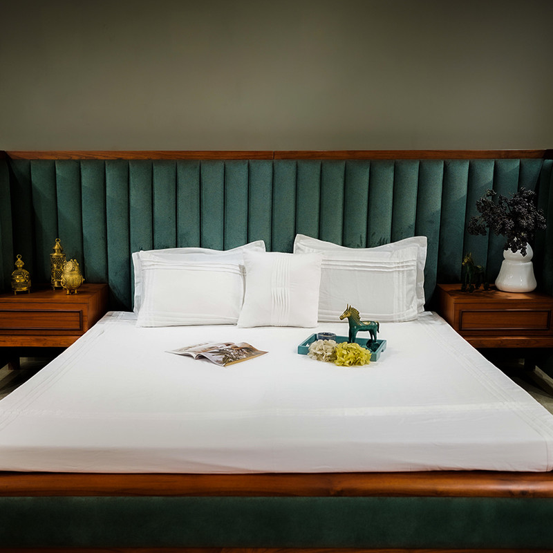 Classic Charm Pure Alabaster Bed Sheet- Queen-228.6cmx259.08cm-300 Thread Count image 2