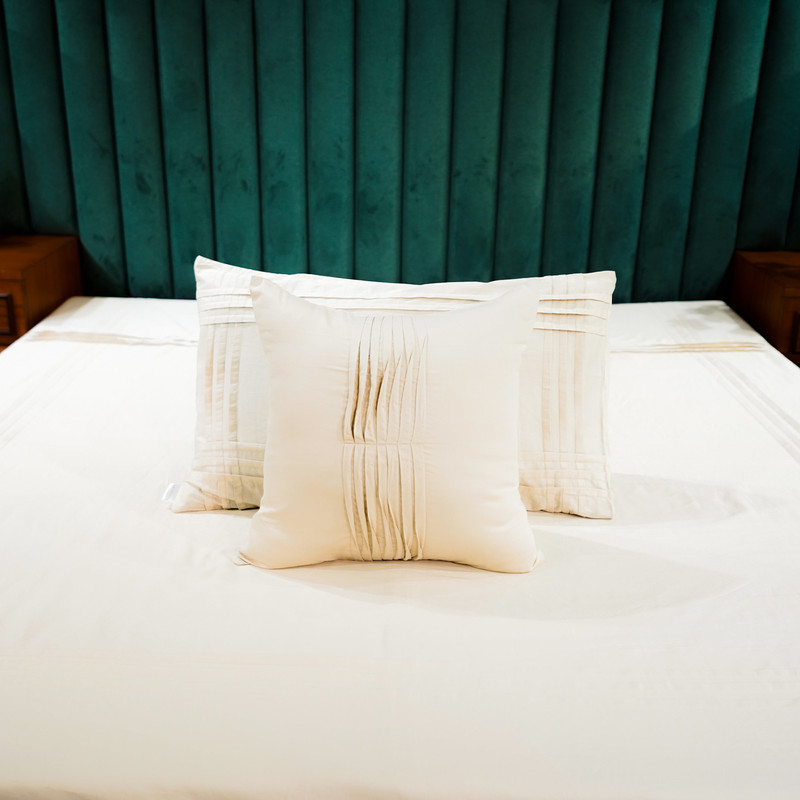 Classic Charm Silver Mist Bed Sheet- King-274.32cmx274.32cm-300 Thread Count image 2