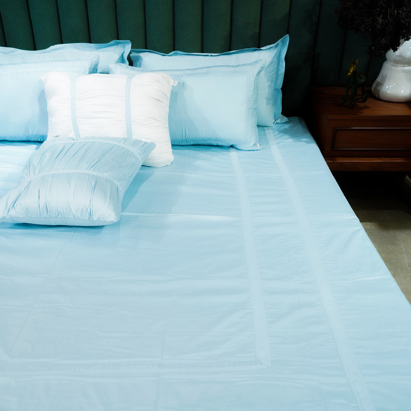Opulent Edge Azure Whisper Bed Sheet- Queen-228.6cmx259.08cm-500 Thread Count image 2