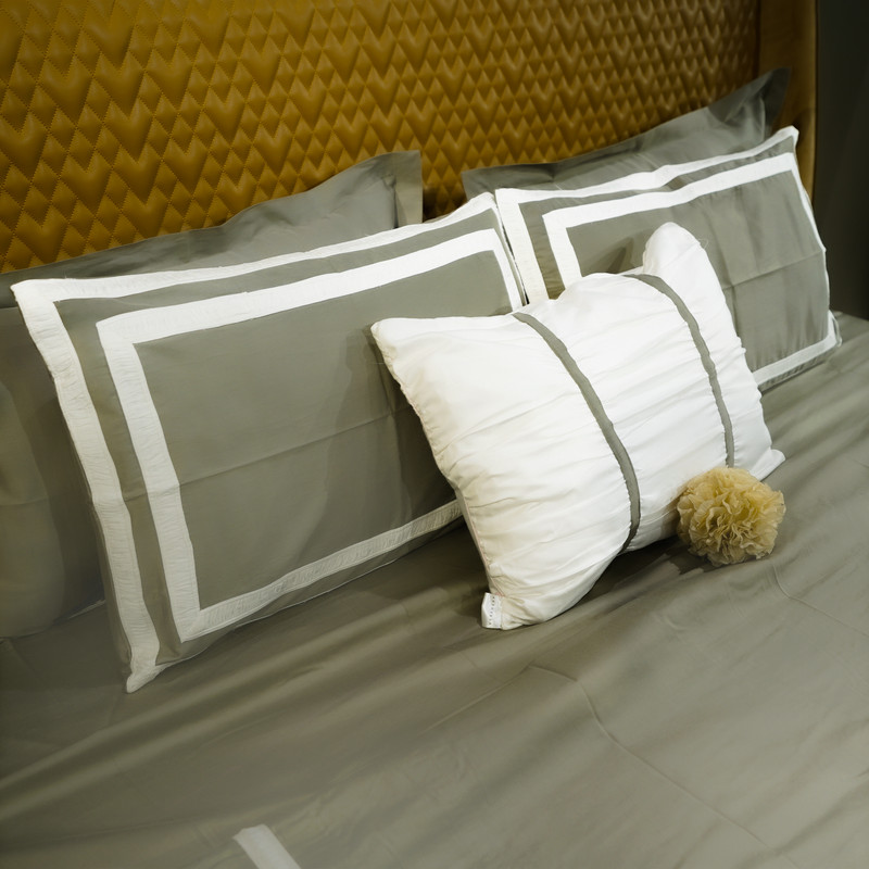Opulent Edge Mystic Moss Bed Sheet- Queen-228.6cmx259.08cm-300 Thread Count image 2
