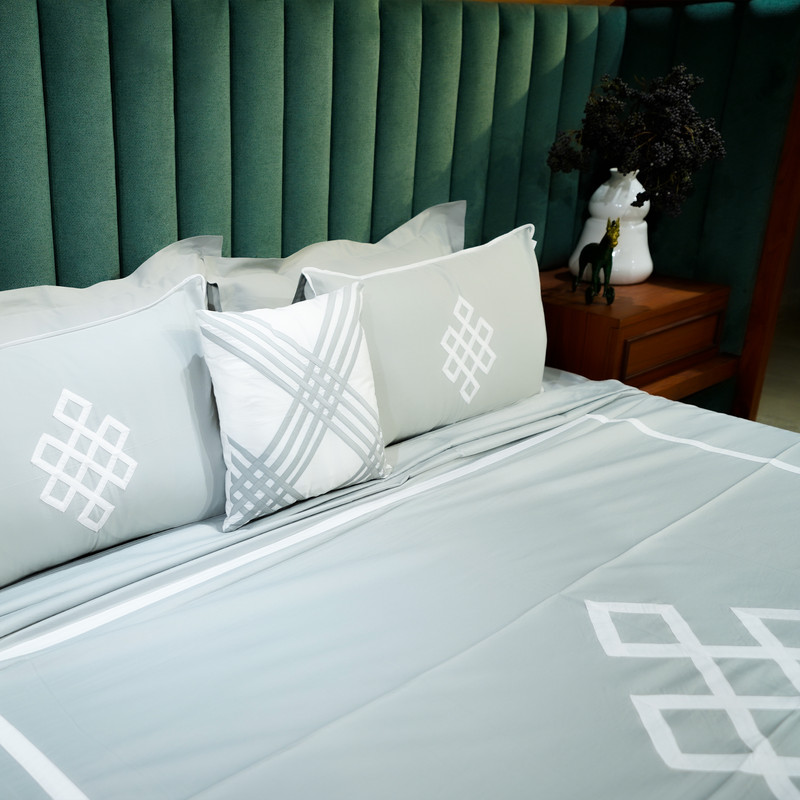 Abstract Fusion Silver Mist Bed Sheet- Queen-228.6cmx259.08cm-300 Thread Count image 3