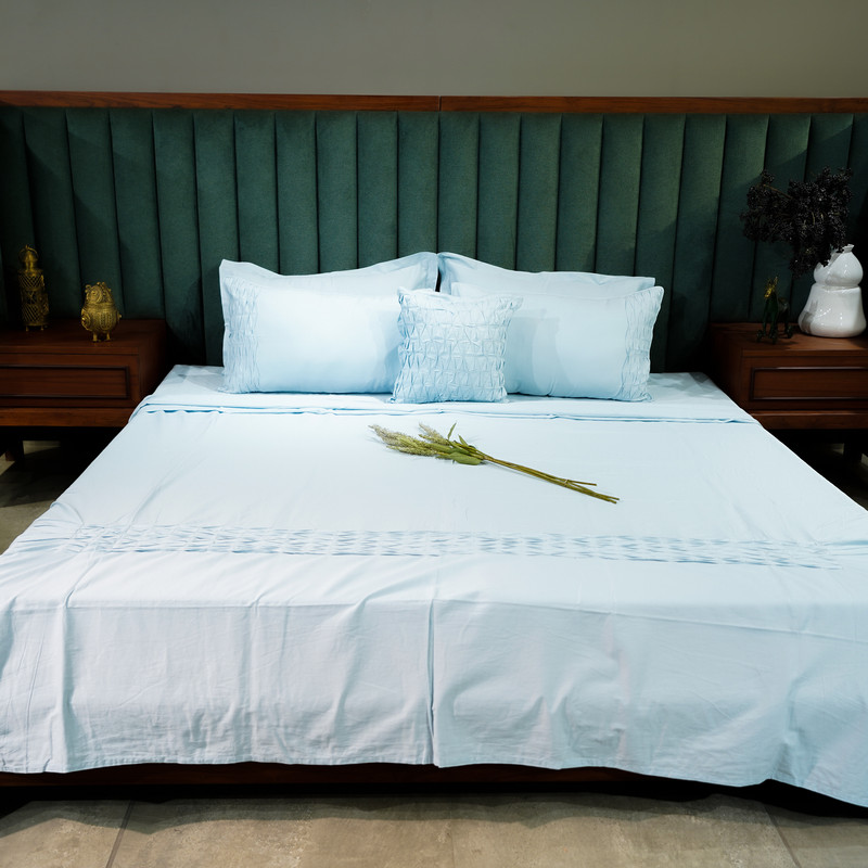 Honeycomb Serenity Azure Whisper Bed Sheet- King-274.32cmx274.32cm-500 Thread Count image 4