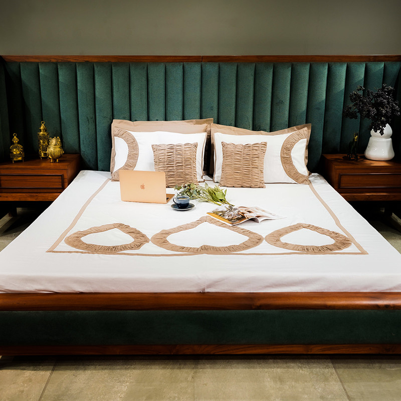 Teardrop Elegance Mocha Bliss Bed Sheet- Queen-228.6cmx259.08cm-500 Thread Count image 5