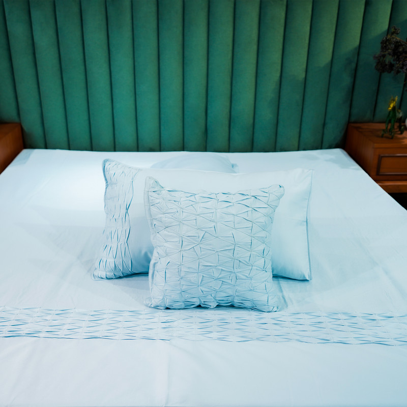 Honeycomb Serenity Azure Whisper Bed Sheet- King-274.32cmx274.32cm-500 Thread Count image 5