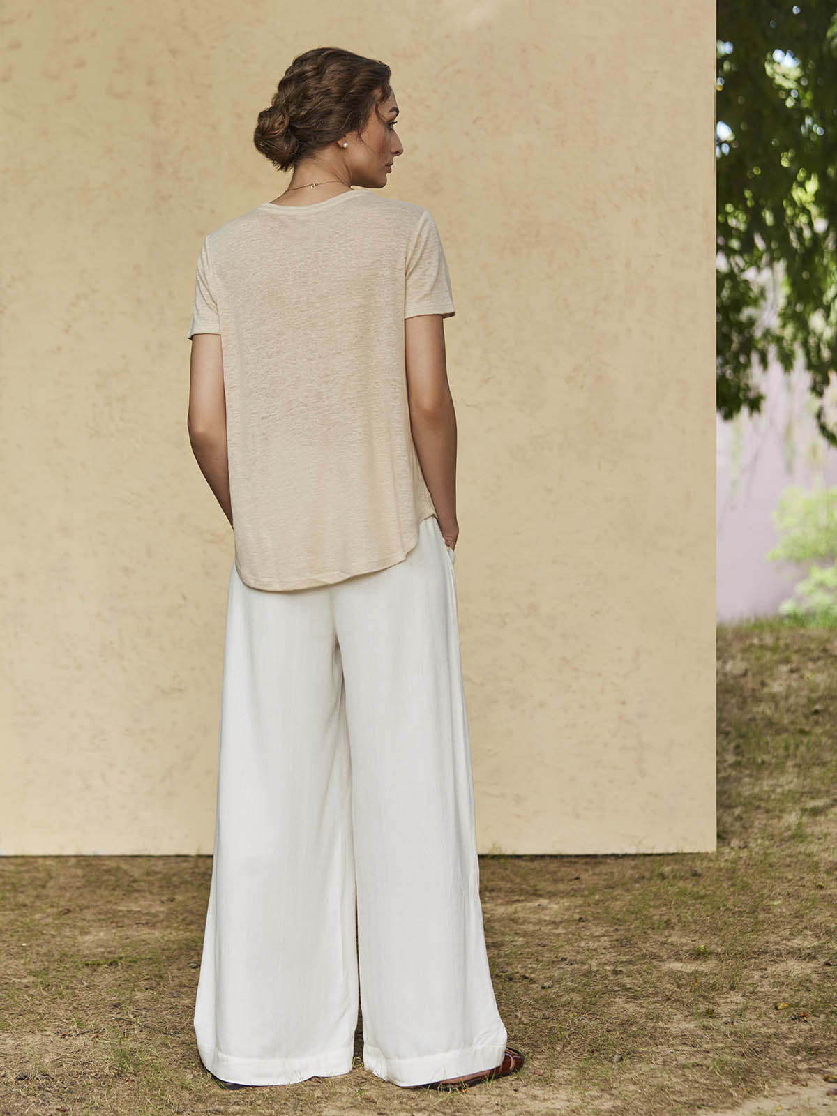 Rafaela - Casual Organic Linen T-shirt image 9