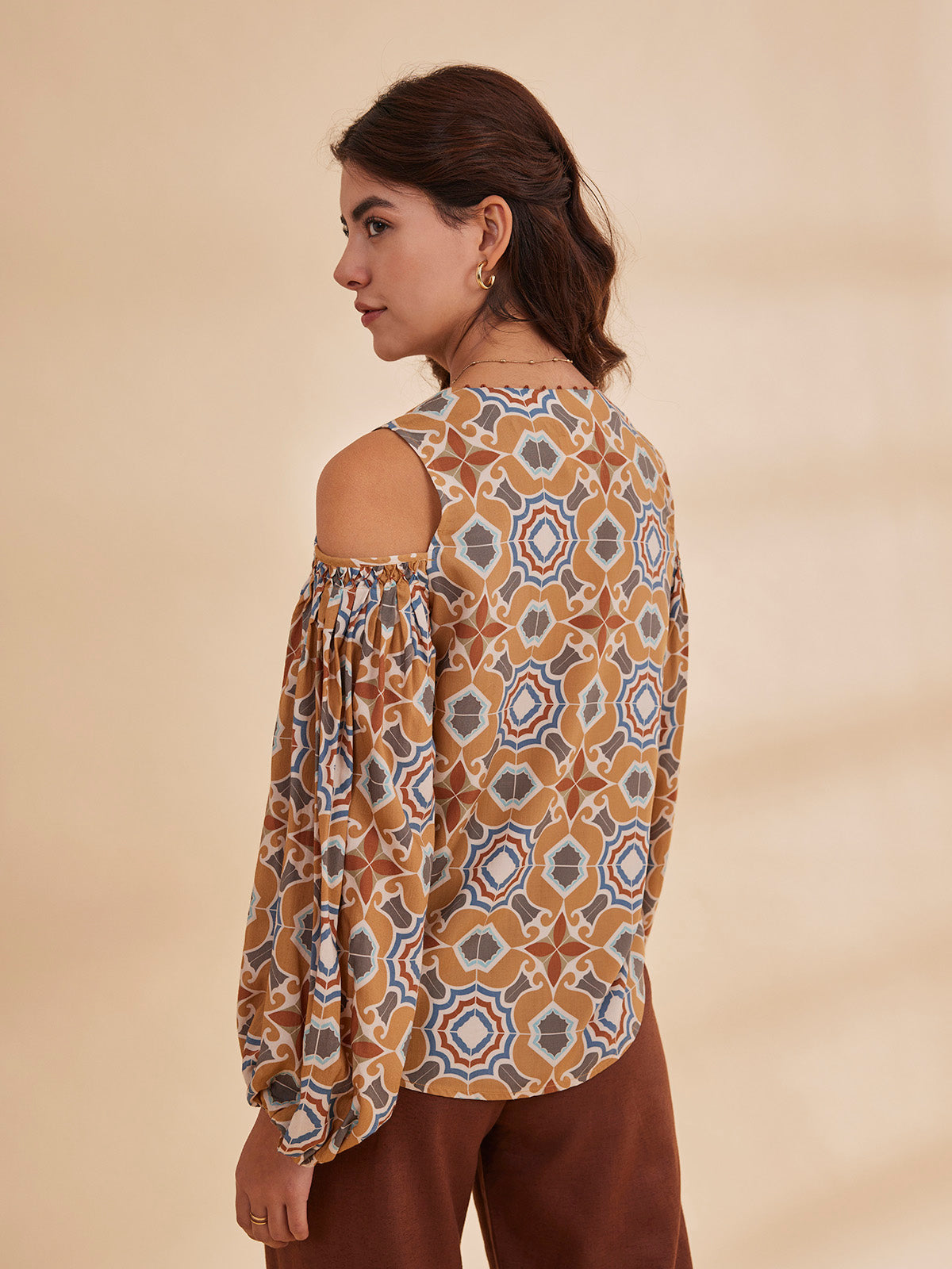 Syrah - Organic Bamboo Cold Shoulder Top image 8
