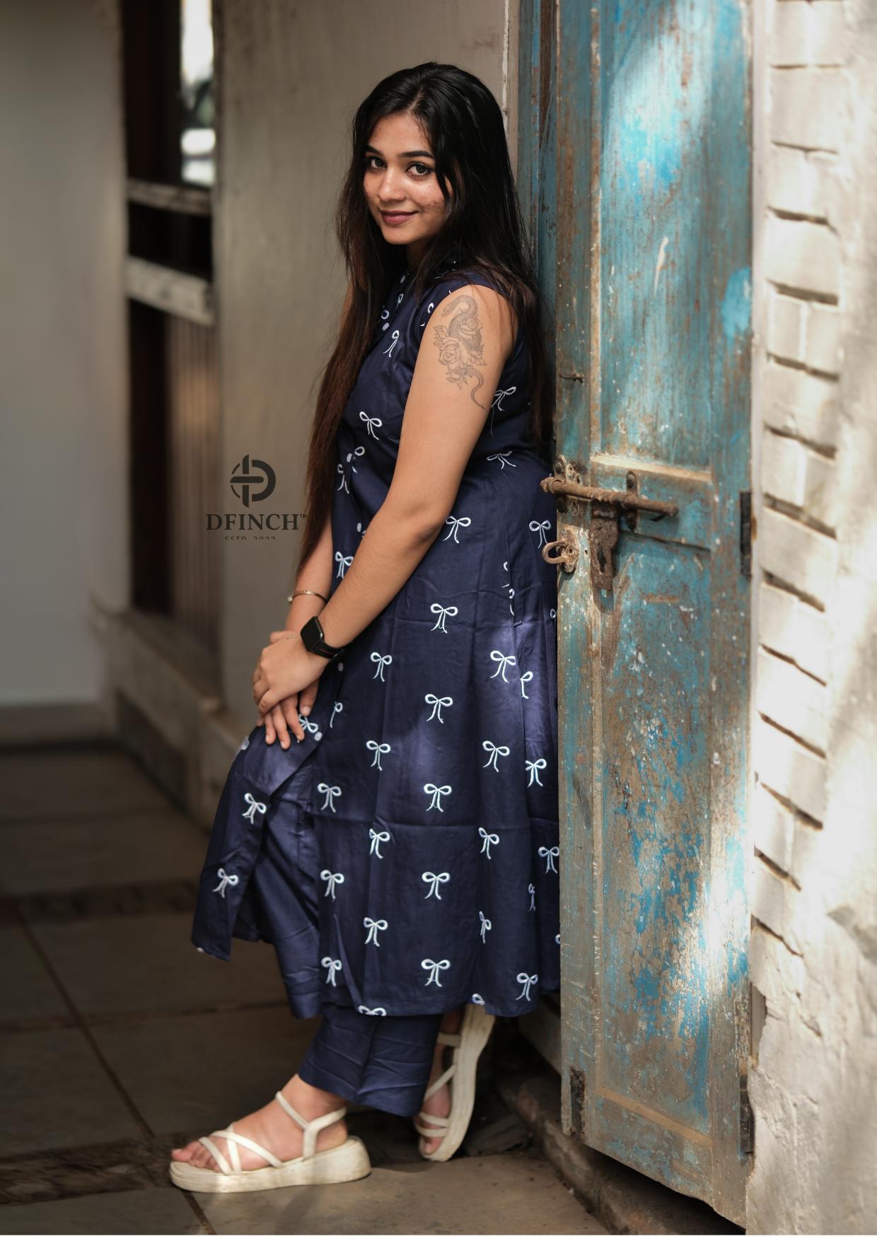 Navy Blue Sleeveless Kurti Set With Bow Print | Dfinch image 2