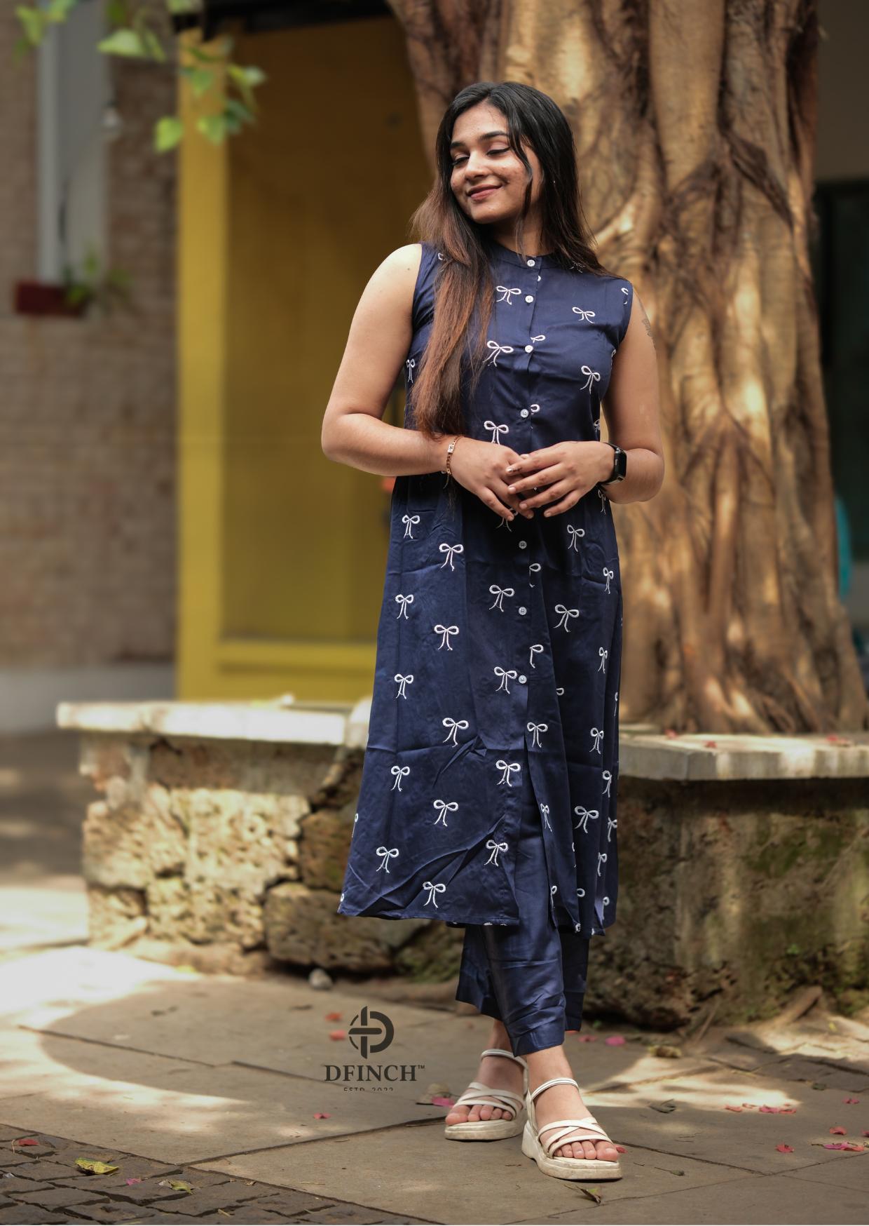 Navy Blue Sleeveless Kurti Set With Bow Print | Dfinch image 3