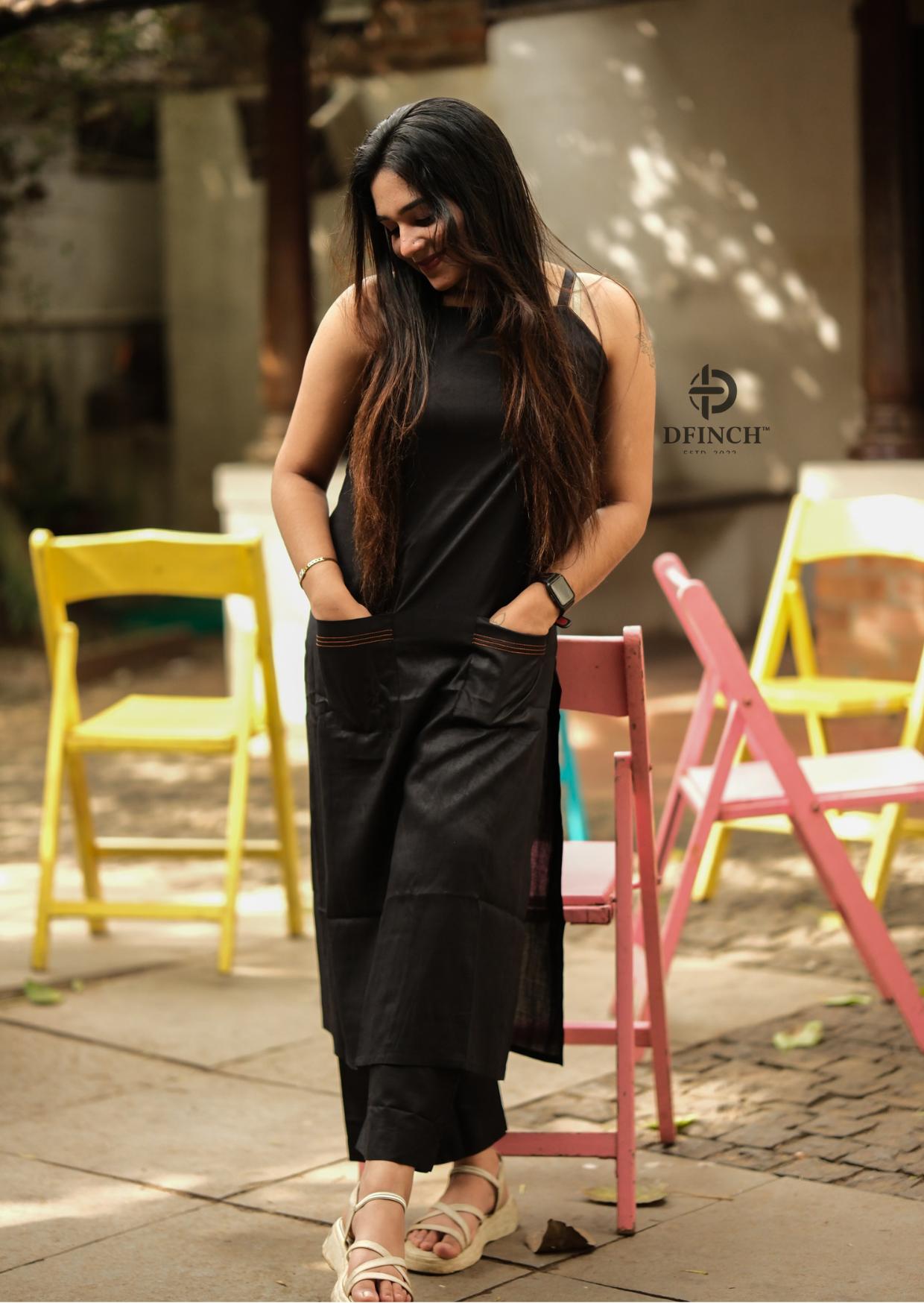 Women's Black Sleeveless Rayon Kurta With Palazzo Trousers image 2