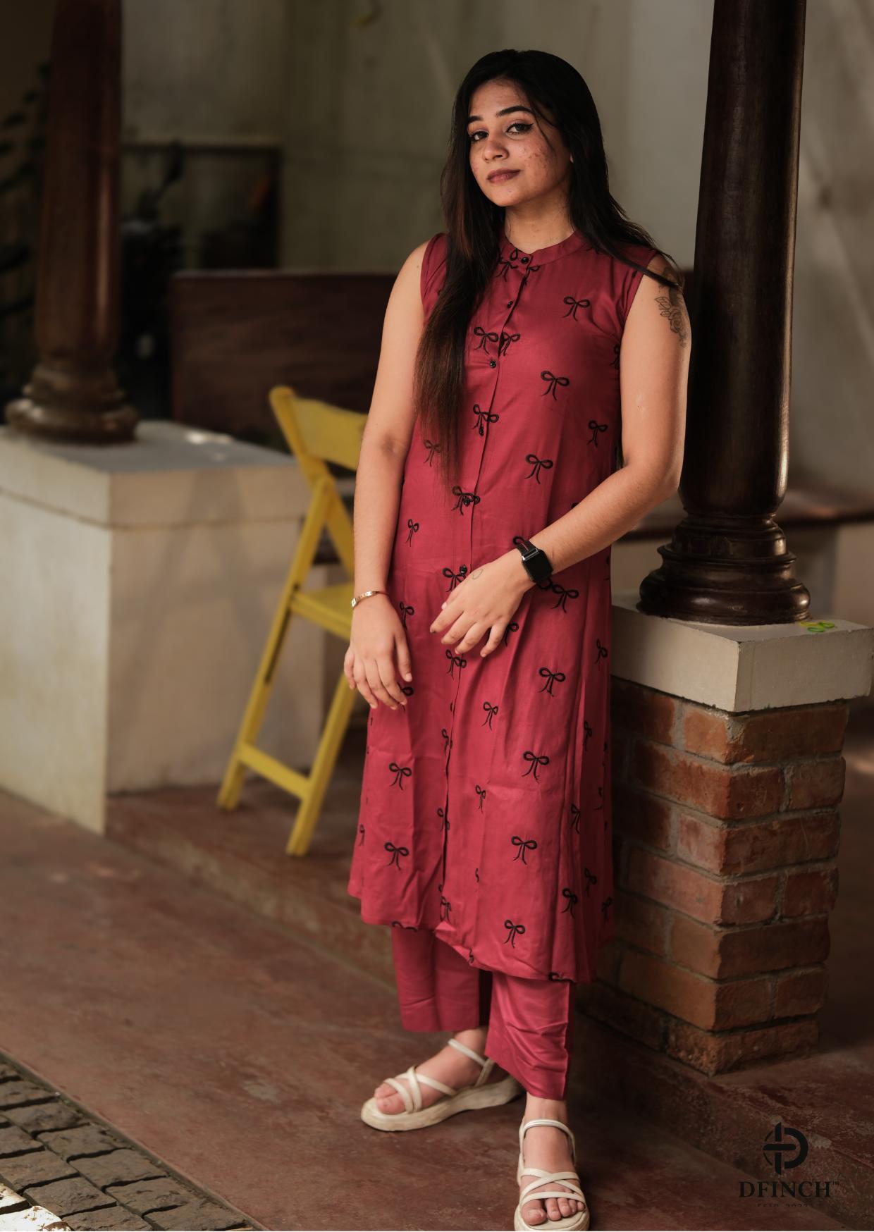 Modern Maroon Sleeveless Kurti Set With Button Neck | Women image 4
