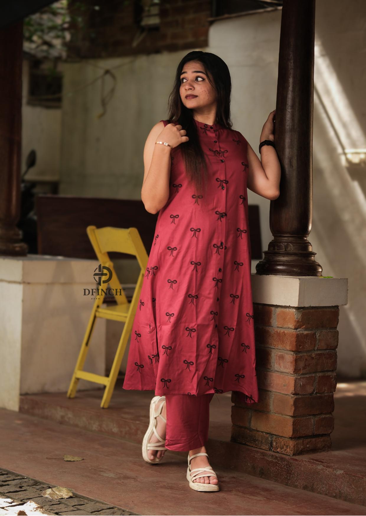Modern Maroon Sleeveless Kurti Set With Button Neck | Women image 5