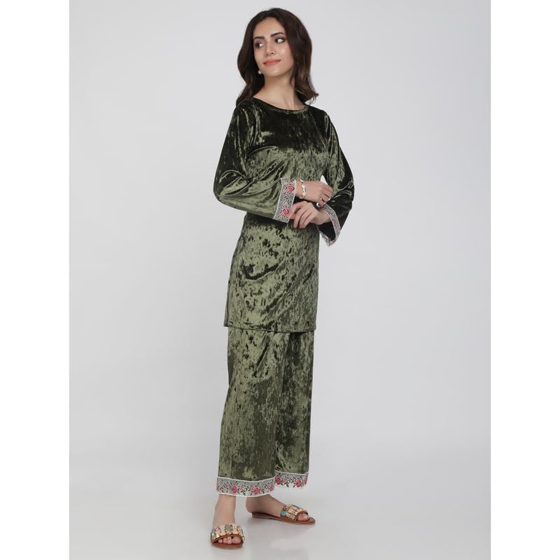 Eayaa Fashion Women's Supersoft Velvet Silk Co-ord Set image 4
