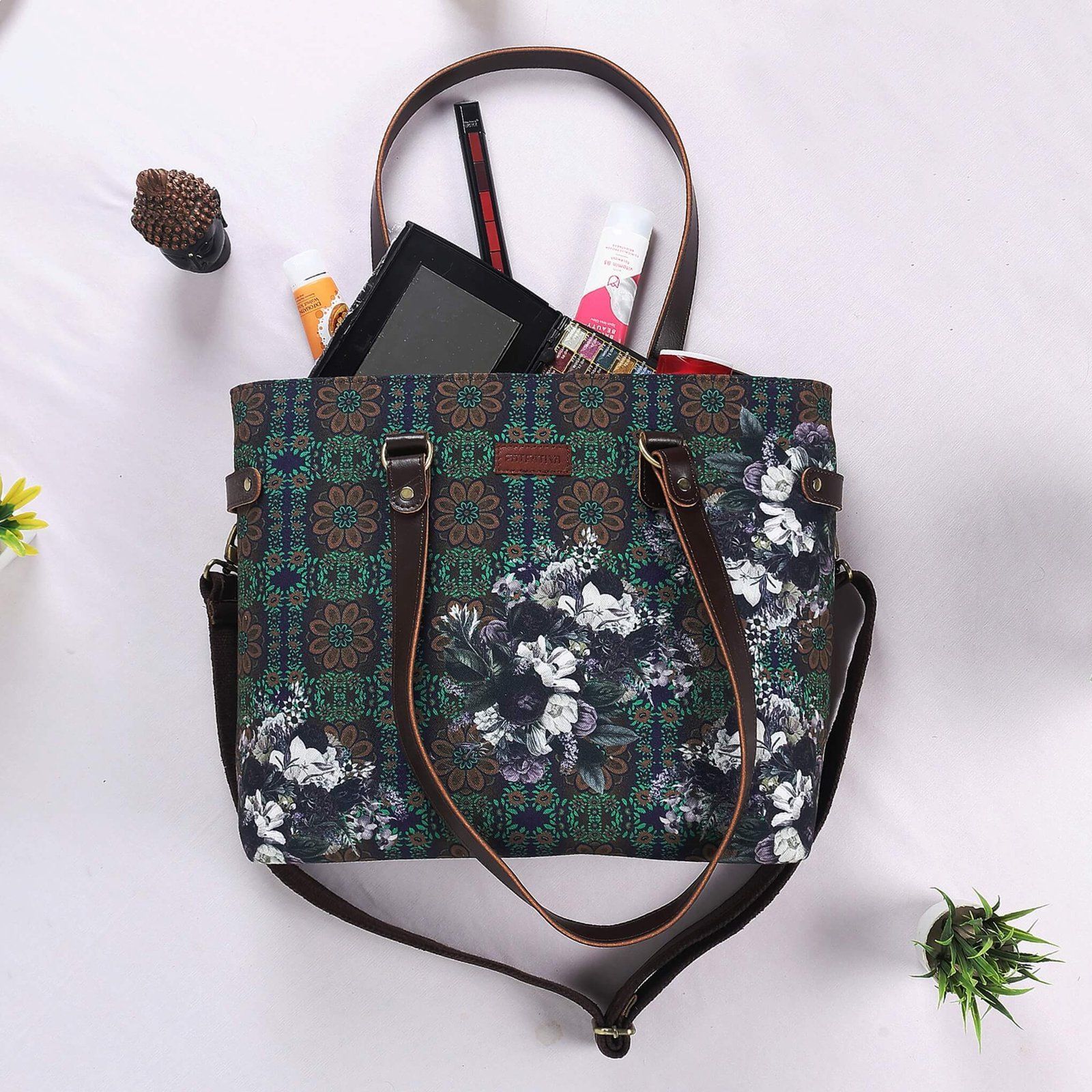 Abstract Flower Print Women‚ Designer Bag