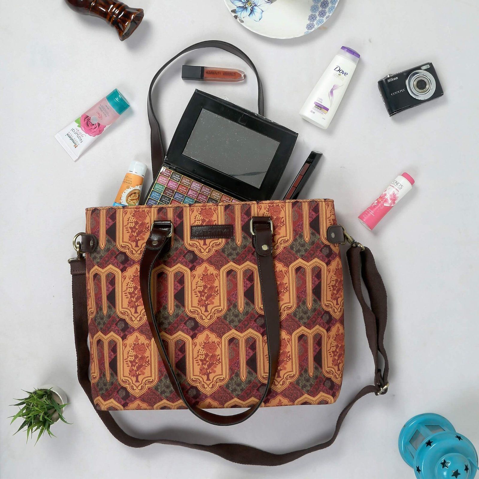 Flowers Design Tote Bag With Laptop Compartment