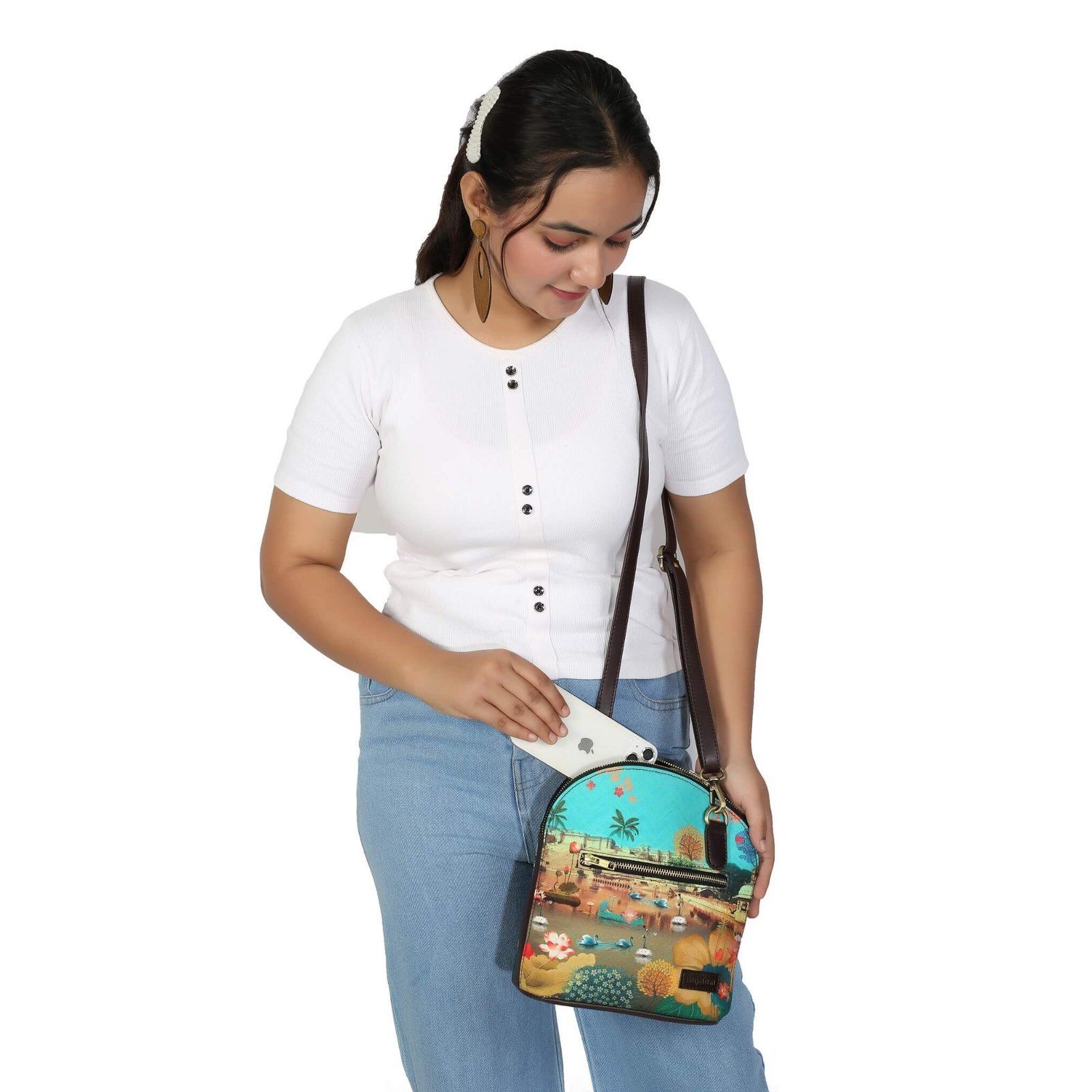 Beautiful Lakeside Handmade Crossbody Bag image 4